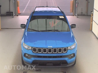 2023 Jeep Compass Latitude - miniatura 2
