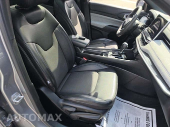 2023 Jeep Compass Latitude - miniatura 18