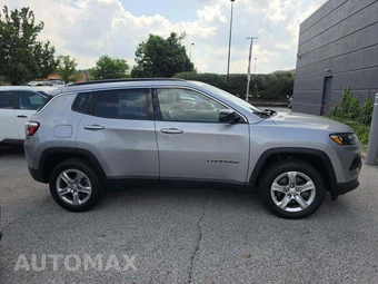 2023 Jeep Compass Latitude - miniatura 4