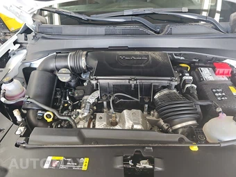 2023 Jeep Compass Latitude - miniatura 15