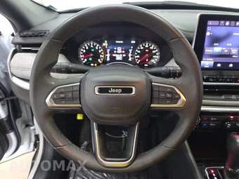 2023 Jeep Compass Latitude - miniatura 10