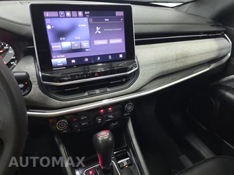 2023 Jeep Compass Latitude - miniatura 11