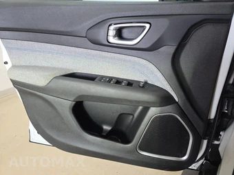 2023 Jeep Compass Latitude - miniatura 9