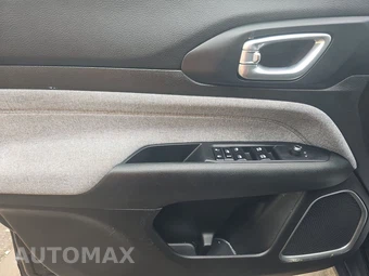 2023 Jeep Compass Latitude Lux - miniatura 9