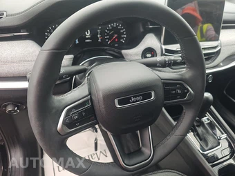 2023 Jeep Compass Latitude Lux - miniatura 10