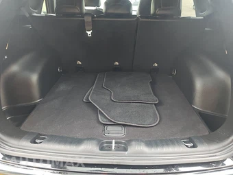 2023 Jeep Compass Latitude Lux - miniatura 16