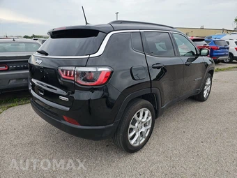 2023 Jeep Compass Latitude Lux - miniatura 4
