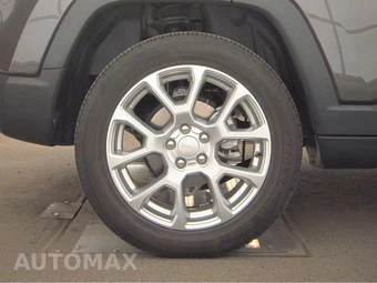 2023 Jeep Compass Latitude Lux - miniatura 11