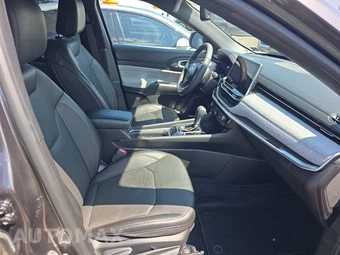 2023 Jeep Compass Latitude Lux - miniatura 14