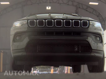 2023 Jeep Compass Latitude Lux - miniatura 3