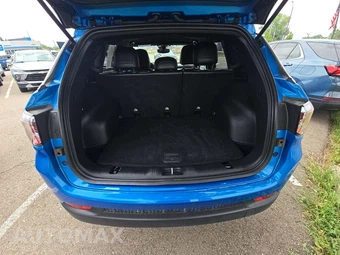 2023 Jeep Compass Latitude Lux - miniatura 14
