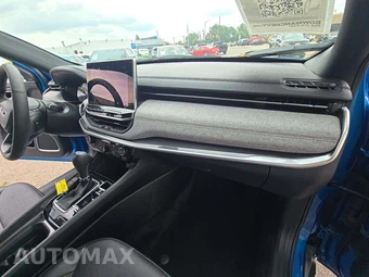 2023 Jeep Compass Latitude Lux - miniatura 19