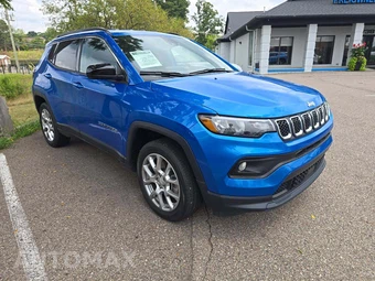 2023 Jeep Compass Latitude Lux - miniatura 4