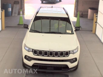 2023 Jeep Compass Latitude Lux - miniatura 2