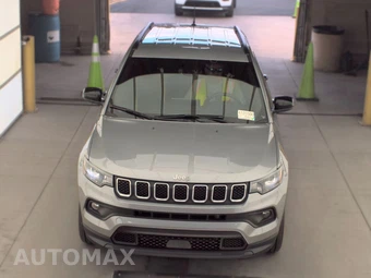 2023 Jeep Compass Latitude Lux - miniatura 2