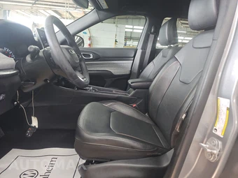 2023 Jeep Compass Latitude Lux - miniatura 7