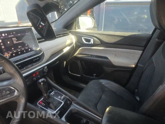 2023 Jeep Compass Latitude Lux - miniatura 11
