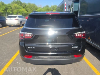 2023 Jeep Compass Latitude Lux - miniatura 5