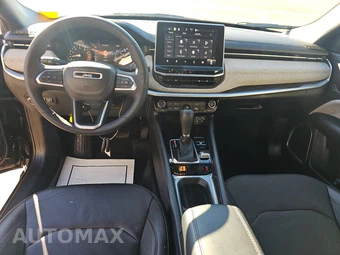 2023 Jeep Compass Latitude Lux - miniatura 11