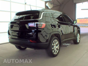 2023 Jeep Compass Latitude Lux - miniatura 4