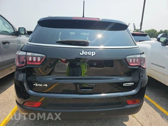 2023 Jeep Compass Latitude Lux - miniatura 5