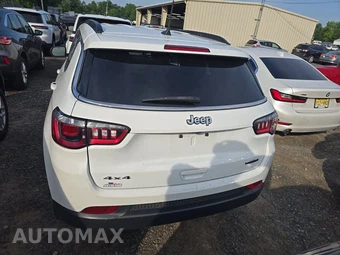 2023 Jeep Compass Latitude Lux - miniatura 5