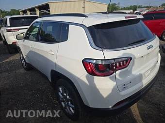 2023 Jeep Compass Latitude Lux - miniatura 6
