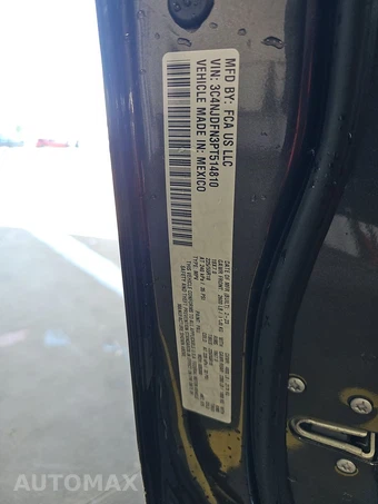 2023 Jeep Compass Latitude Lux - miniatura 14