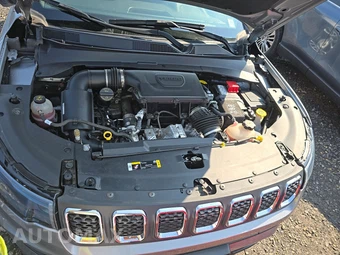 2023 Jeep Compass Latitude Lux - miniatura 15