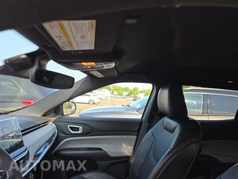 2023 Jeep Compass Latitude Lux - miniatura 18