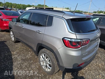 2023 Jeep Compass Latitude Lux - miniatura 6