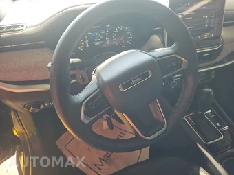 2023 Jeep Compass Latitude Lux - miniatura 10