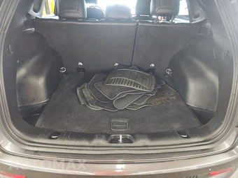 2023 Jeep Compass Latitude Lux - miniatura 16