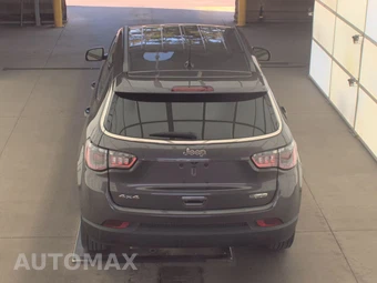 2023 Jeep Compass Latitude Lux - miniatura 5