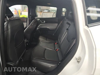 2023 Jeep Compass Latitude Lux - miniatura 13