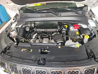 2023 Jeep Compass Latitude Lux - miniatura 15