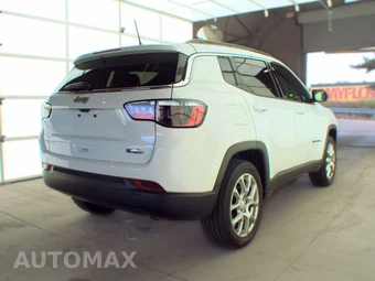 2023 Jeep Compass Latitude Lux - miniatura 4
