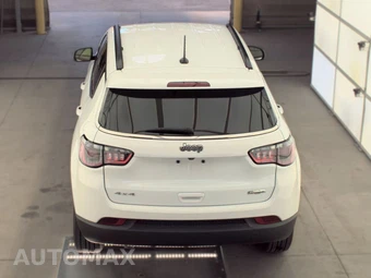 2023 Jeep Compass Latitude Lux - miniatura 5