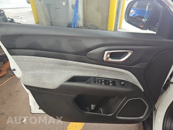 2023 Jeep Compass Latitude Lux - miniatura 9