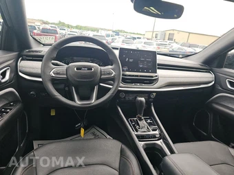 2023 Jeep Compass Latitude Lux - miniatura 11