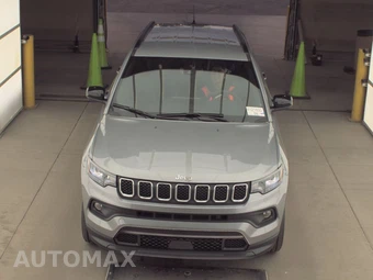 2023 Jeep Compass Latitude Lux - miniatura 2