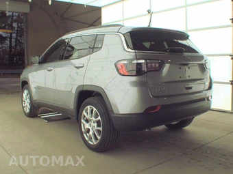 2023 Jeep Compass Latitude Lux - miniatura 6