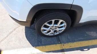 2023 Jeep Compass Latitude Lux - miniatura 24