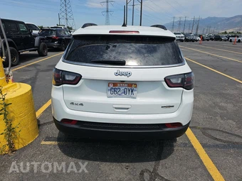 2023 Jeep Compass Latitude Lux - miniatura 5
