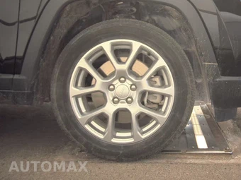 2023 Jeep Compass Latitude Lux - miniatura 10