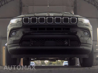 2023 Jeep Compass Latitude Lux - miniatura 3