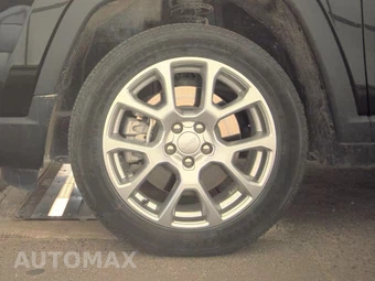 2023 Jeep Compass Latitude Lux - miniatura 9