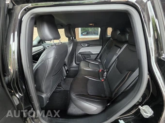 2023 Jeep Compass Latitude Lux - miniatura 11