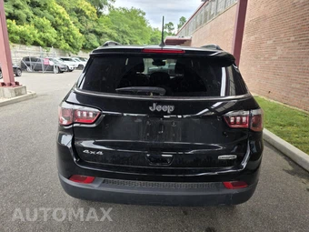 2023 Jeep Compass Latitude Lux - miniatura 15