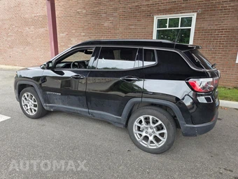 2023 Jeep Compass Latitude Lux - miniatura 21